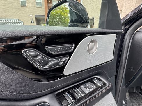 Used 2021 Lincoln Aviator Reserve w/ Equipment Group 208A AWD/4WD image 19