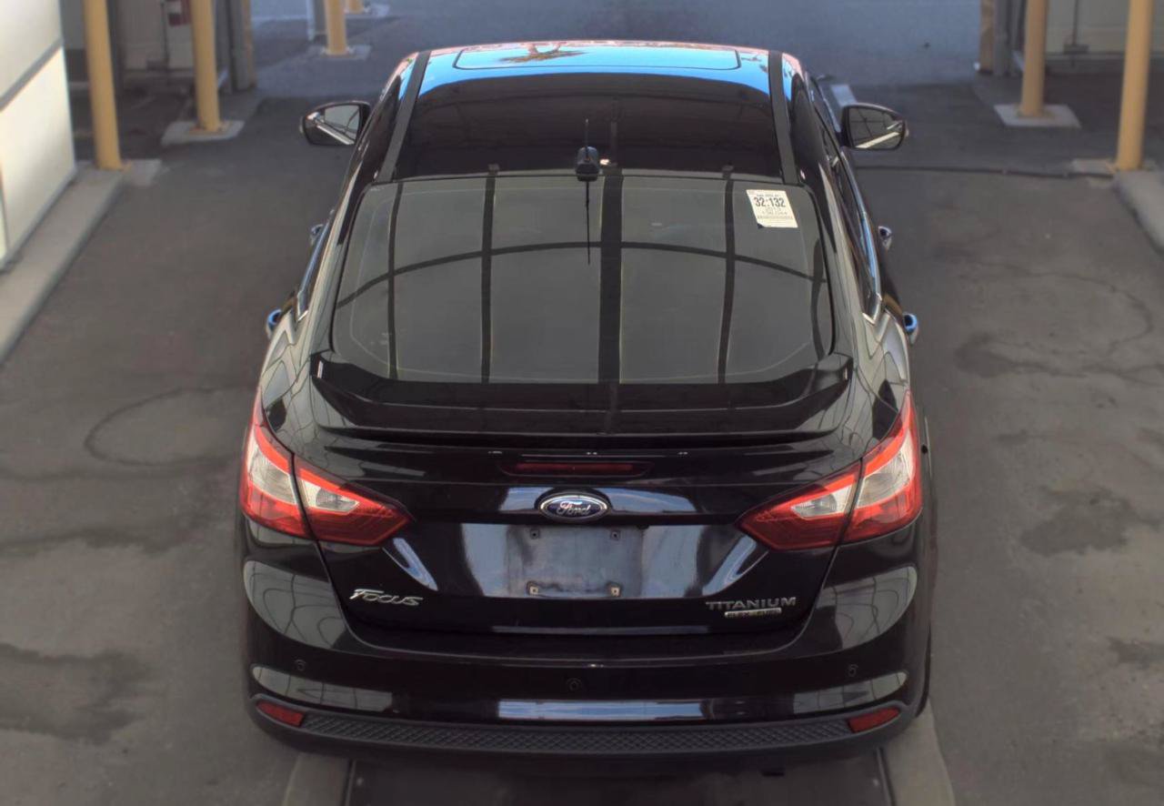 Used 2013 Ford Focus Titanium w/ Titanium Handling Pkg FWD image 6