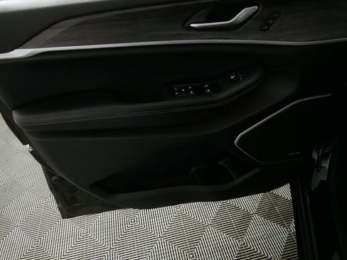 Used 2022 Jeep Grand Cherokee Limited 4xe image 12