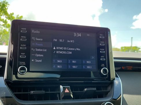 Used 2020 Toyota Corolla LE FWD image 24