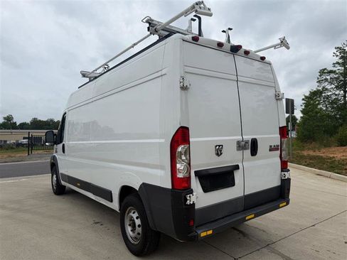 Used 2017 RAM ProMaster 2500 FWD image 3