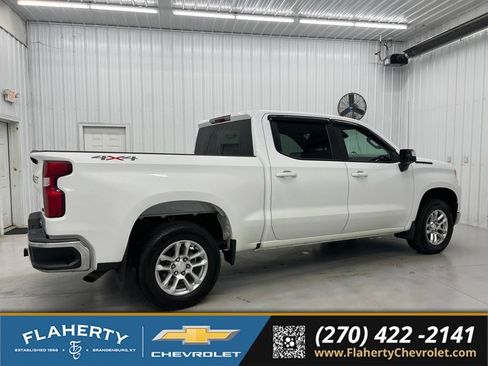 Used 2023 Chevrolet Silverado 1500 LT AWD/4WD image 2