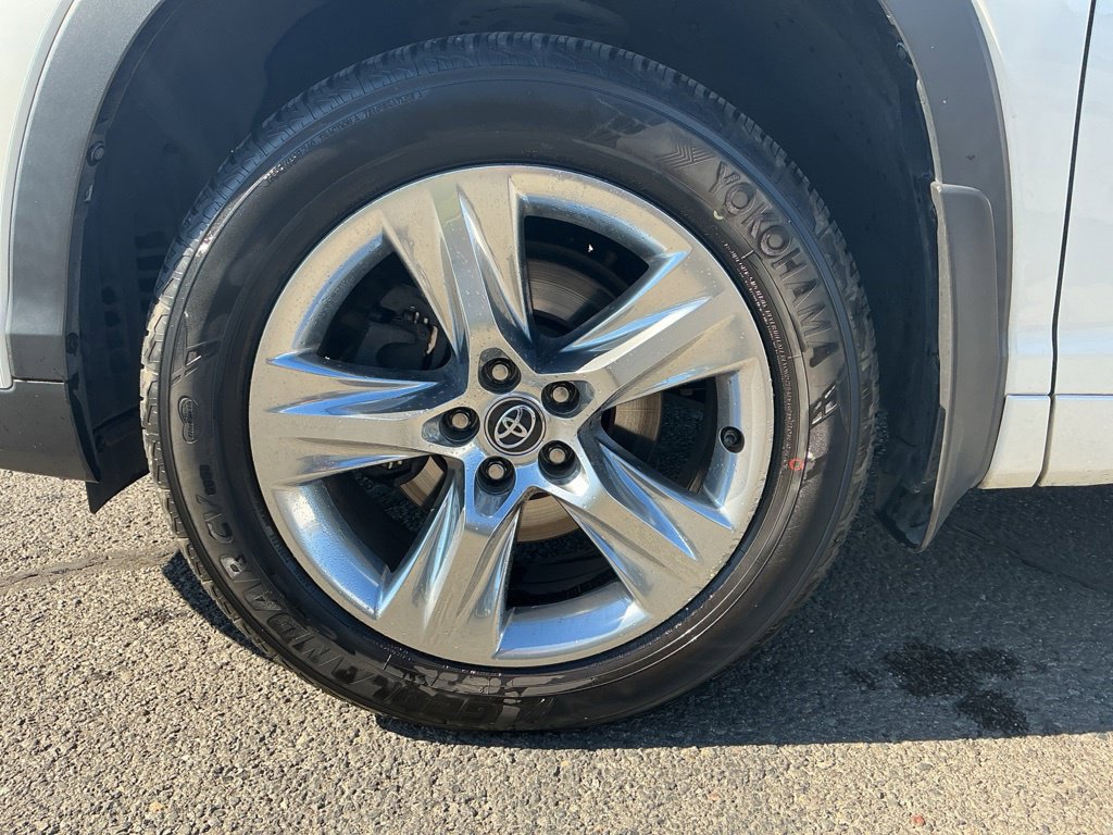 Used 2019 Toyota Highlander Limited AWD/4WD image 8