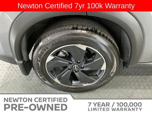 Used 2024 Nissan Rogue SV w/ SV Premium Package FWD image 43