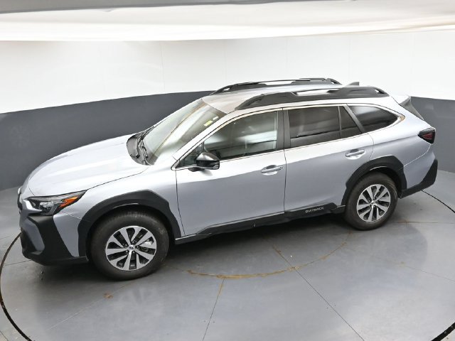 Used 2025 Subaru Outback Premium AWD/4WD image 37