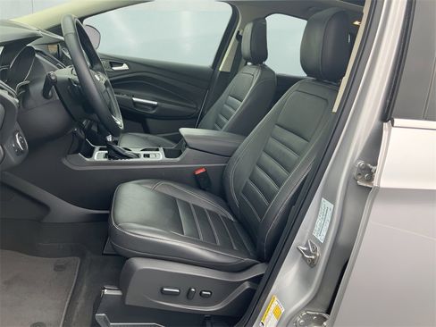Used 2018 Ford Escape Titanium w/ Ford Safe & Smart Package image 11