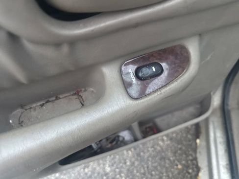 Used 2003 Buick Century Custom w/ Preferred Equipment Group 1SB image 28