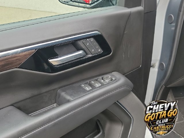 Used 2025 Chevrolet Tahoe LT AWD/4WD image 18