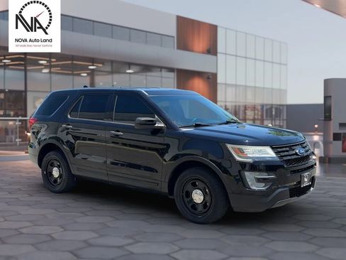 Used 2017 Ford Explorer 4WD Police Interceptor image 2