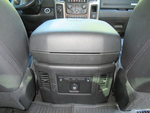 Used 2018 RAM 2500 Laramie w/ Snow Chief Group AWD/4WD image 35