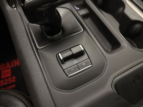 Used 2022 GMC Sierra 1500 AT4 w/ AT4 Preferred Package AWD/4WD image 41