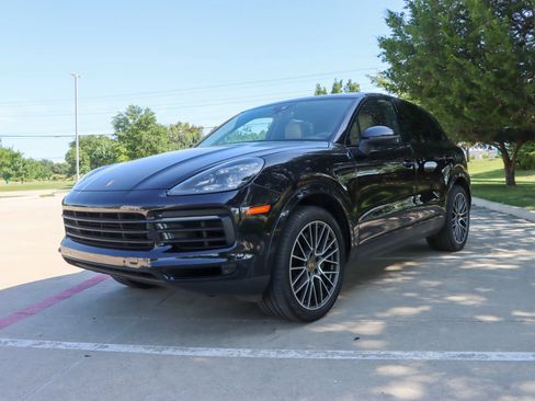Used 2020 Porsche Cayenne AWD/4WD image 3