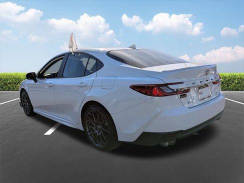 Certified 2025 Toyota Camry SE w/ Convenience Package image 6