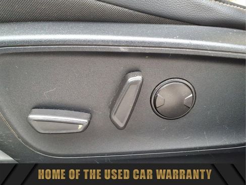 Used 2022 Ford Escape Titanium image 17