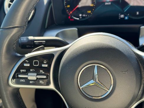 Used 2023 Mercedes-Benz GLB 250 GLB 250 image 18