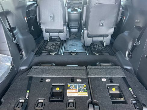 Used 2025 Toyota Sienna XLE Woodland Edition AWD/4WD image 13