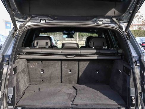 Used 2025 BMW X5 xDrive50e image 27