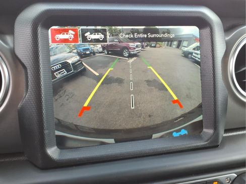 Used 2023 Jeep Wrangler Unlimited Rubicon 4xe w/ Cold Weather Group AWD/4WD image 23