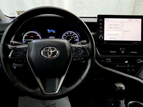 Used 2022 Toyota Camry SE image 25