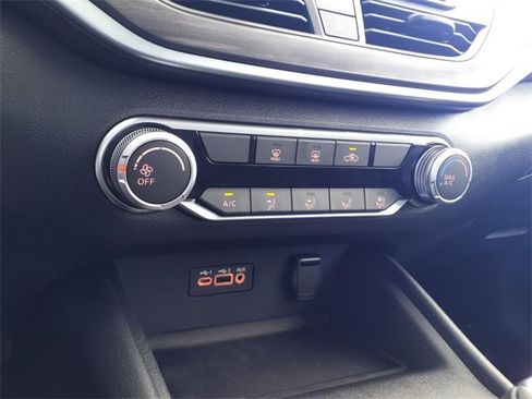 New 2025 Nissan Altima 2.5 SV image 16