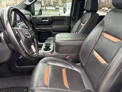 Certified 2023 GMC Sierra 2500 AT4 w/ AT4 Preferred Package image 16