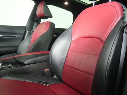 Used 2025 INFINITI QX50 Sport image 11