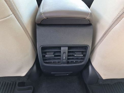 Used 2023 Toyota Corolla Cross XLE w/ Convenience Package AWD/4WD image 30