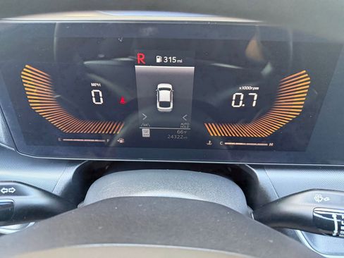 Used 2025 Kia K4 LXS image 41