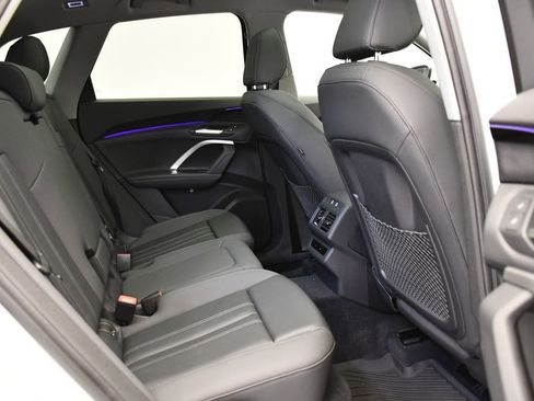 Used 2025 Audi Q5 Premium w/ Convenience Package image 52