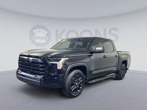 Used 2026 Toyota Tundra SR5 w/ SX Package RWD image 5
