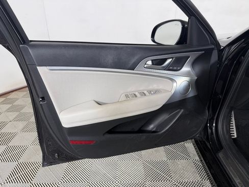 Used 2023 Genesis G70 2.0T w/ Sport Prestige Package RWD image 18