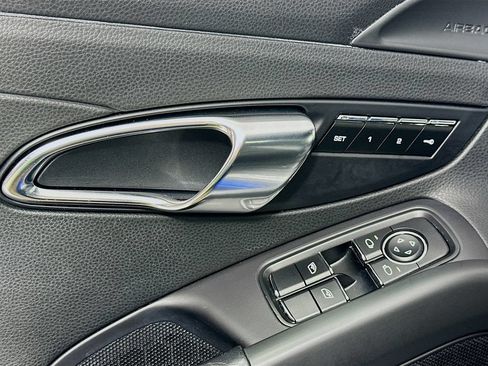 Used 2016 Porsche Boxster S RWD image 14