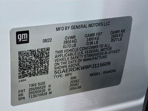 Used 2023 Buick Enclave Avenir image 35