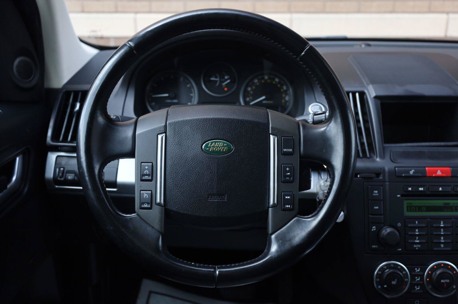 Used 2010 Land Rover LR2 HSE AWD/4WD image 33