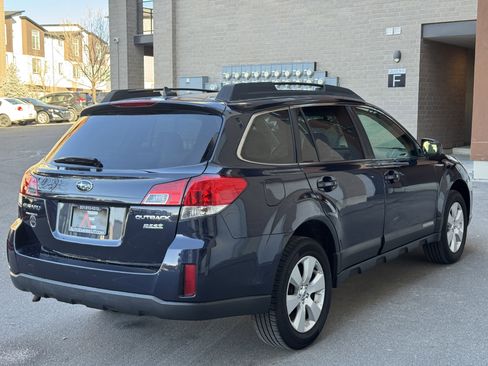 Used 2012 Subaru Outback 2.5i Limited w/ Moonroof Pkg image 7