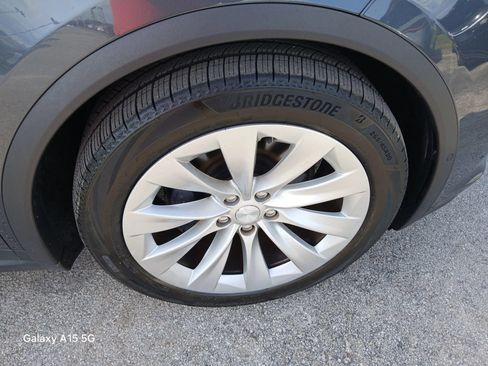 Used 2018 Tesla Model X 75D AWD/4WD image 19