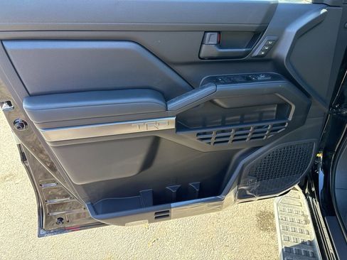 New 2025 Toyota 4Runner TRD Off-Road Premium image 28