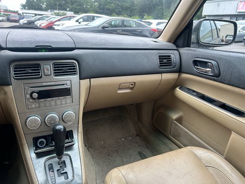 Used 2005 Subaru Forester 2.5XS L.L. Bean AWD/4WD image 13