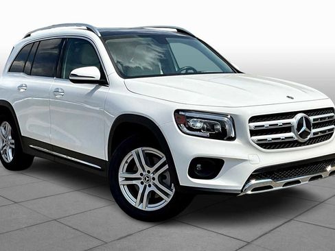 Certified 2023 Mercedes-Benz GLB 250 w/ Premium Package image 2