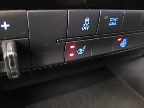 Used 2016 RAM 1500 Sport w/ Sport Premium Group image 10