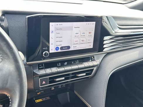 Used 2025 Toyota Camry SE FWD image 26