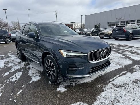 Used 2023 Volvo XC60 B5 Plus w/ Climate Package image 2
