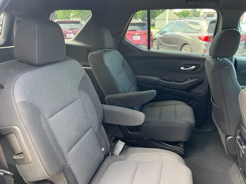 Used 2022 Chevrolet Traverse LT w/ LPO, Floor Liner Package AWD/4WD image 8