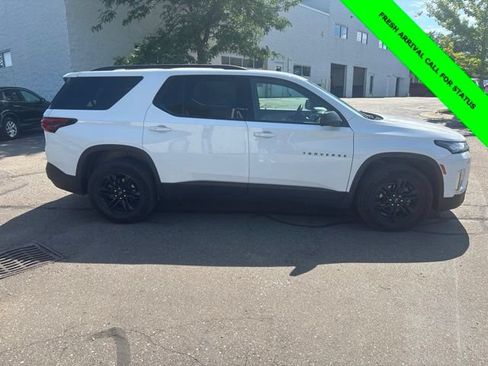 Used 2022 Chevrolet Traverse LS w/ Midnight/Sport Edition FWD image 5