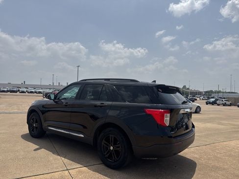 Used 2022 Ford Explorer XLT RWD image 17