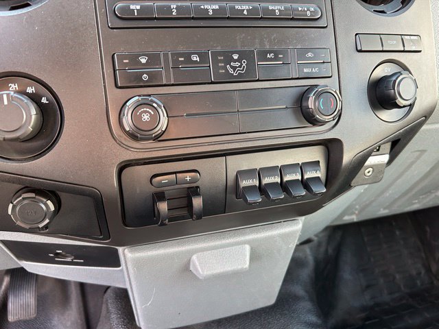 Used 2016 Ford F550 4x4 Regular Cab Super Duty image 23
