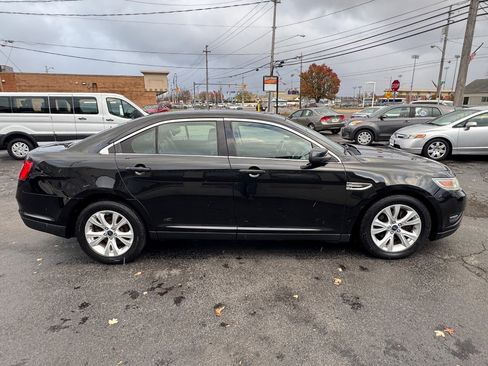 Used 2011 Ford Taurus SEL w/ 201A Rapid Spec Order Code image 6