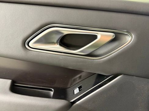 New 2026 Land Rover Range Rover Velar Dynamic SE image 23