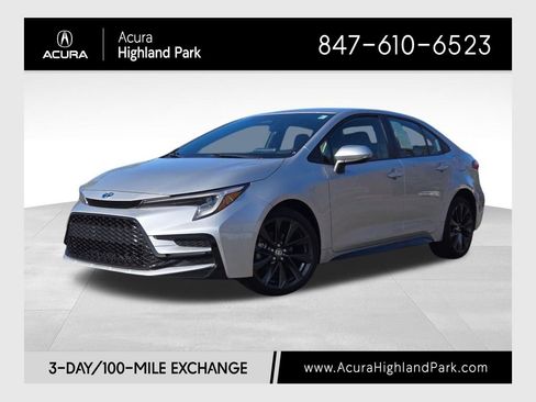 Used 2025 Toyota Corolla SE image 1