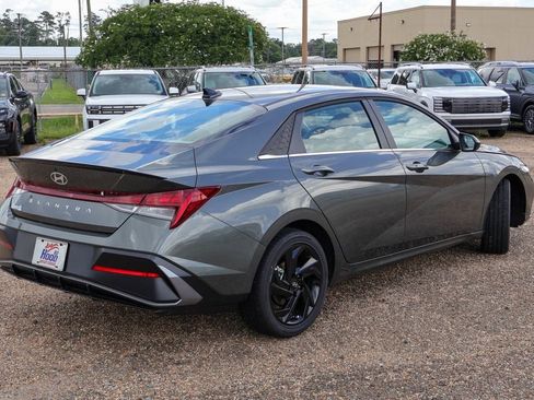 New 2026 Hyundai Elantra SEL Sport FWD image 26